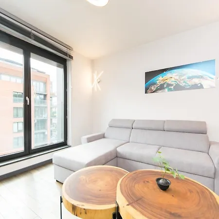 Szlak 50 With Private Garage P4you Pl * Krakov