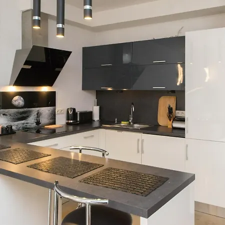 Szlak 50 With Private Garage P4you Pl *